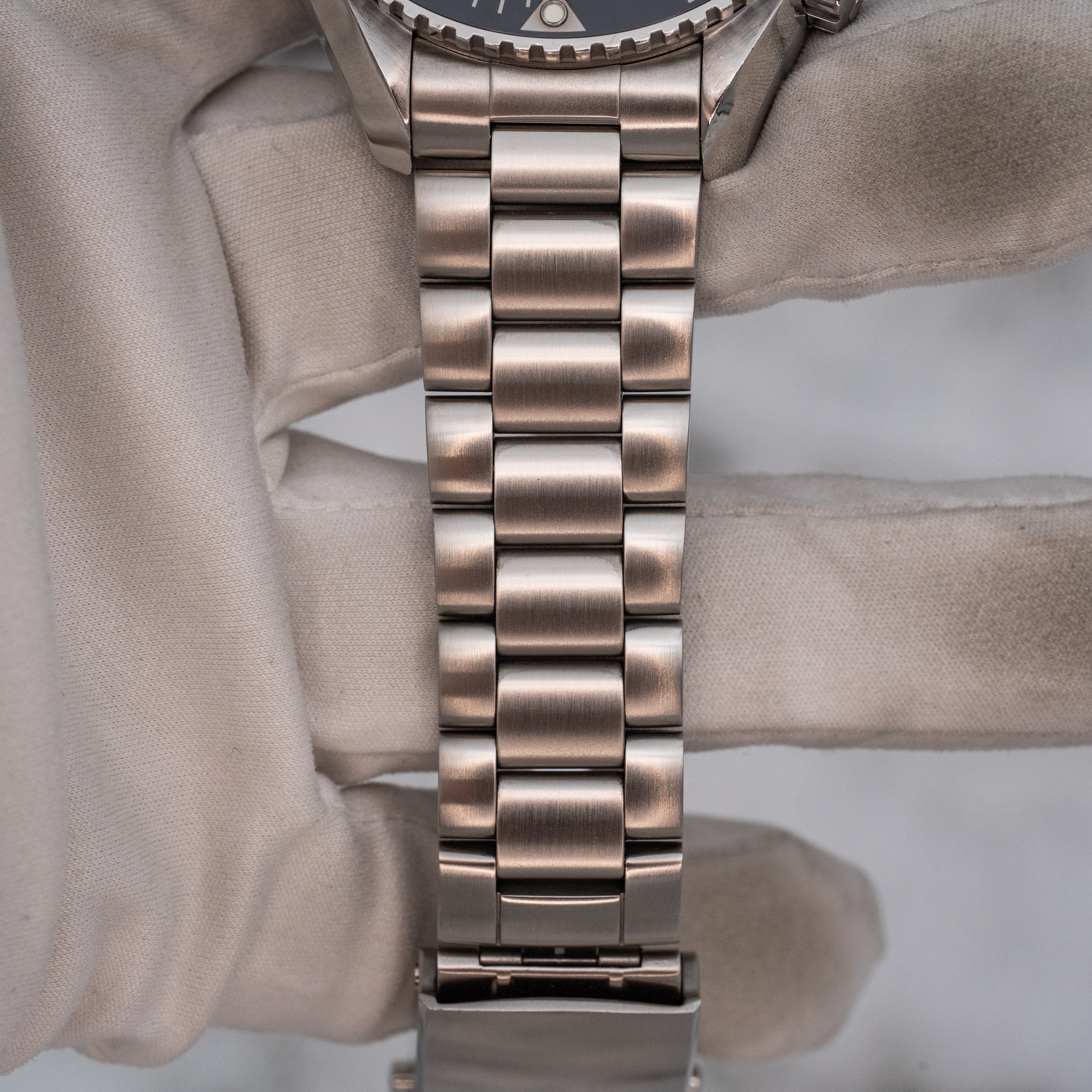 Omega Seamaster Planet Ocean 215.30.44.21.01.001 Black Dial B+P