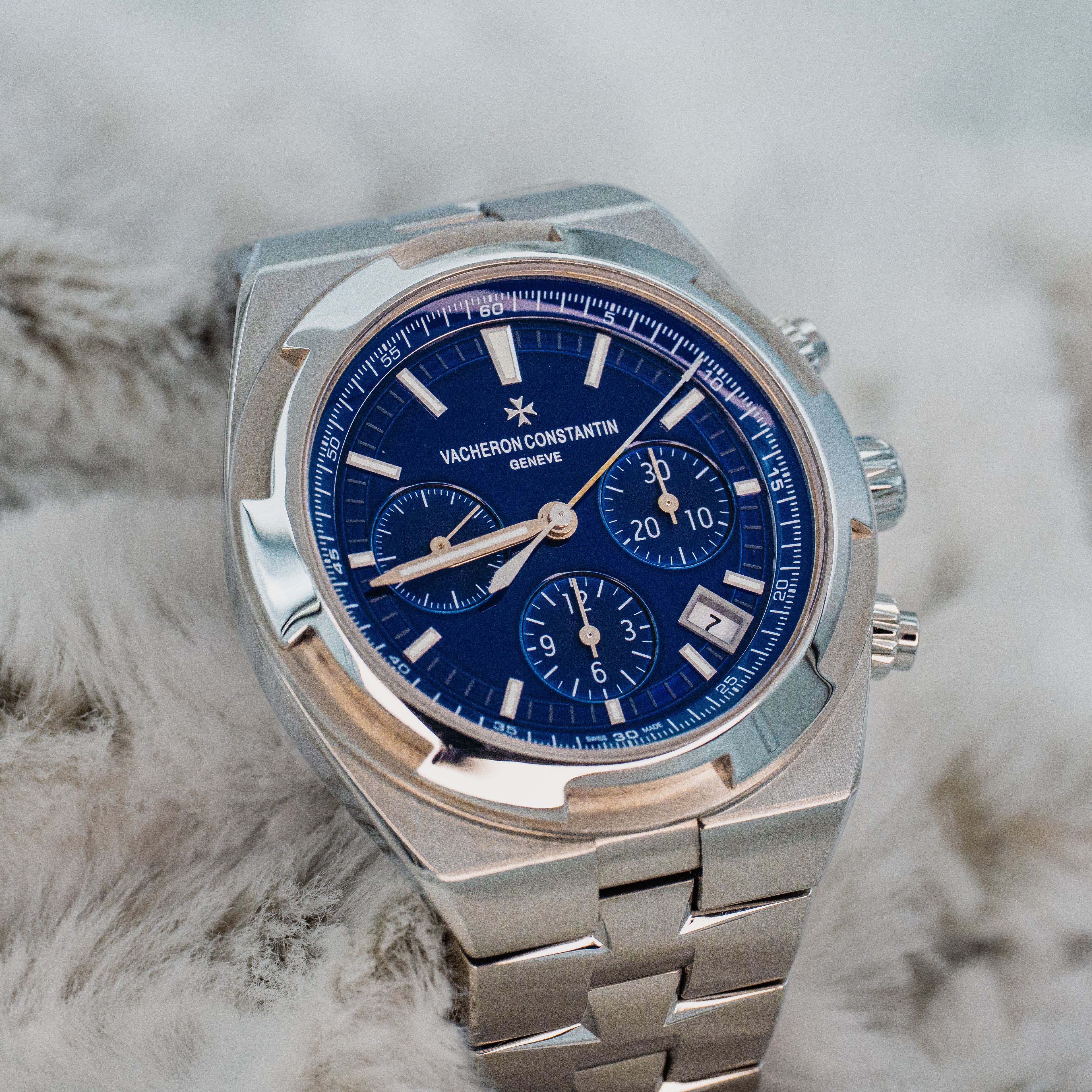 2018 Vacheron Constantin 5500V Chronograph Blue Dial Stainless Steel Full Set