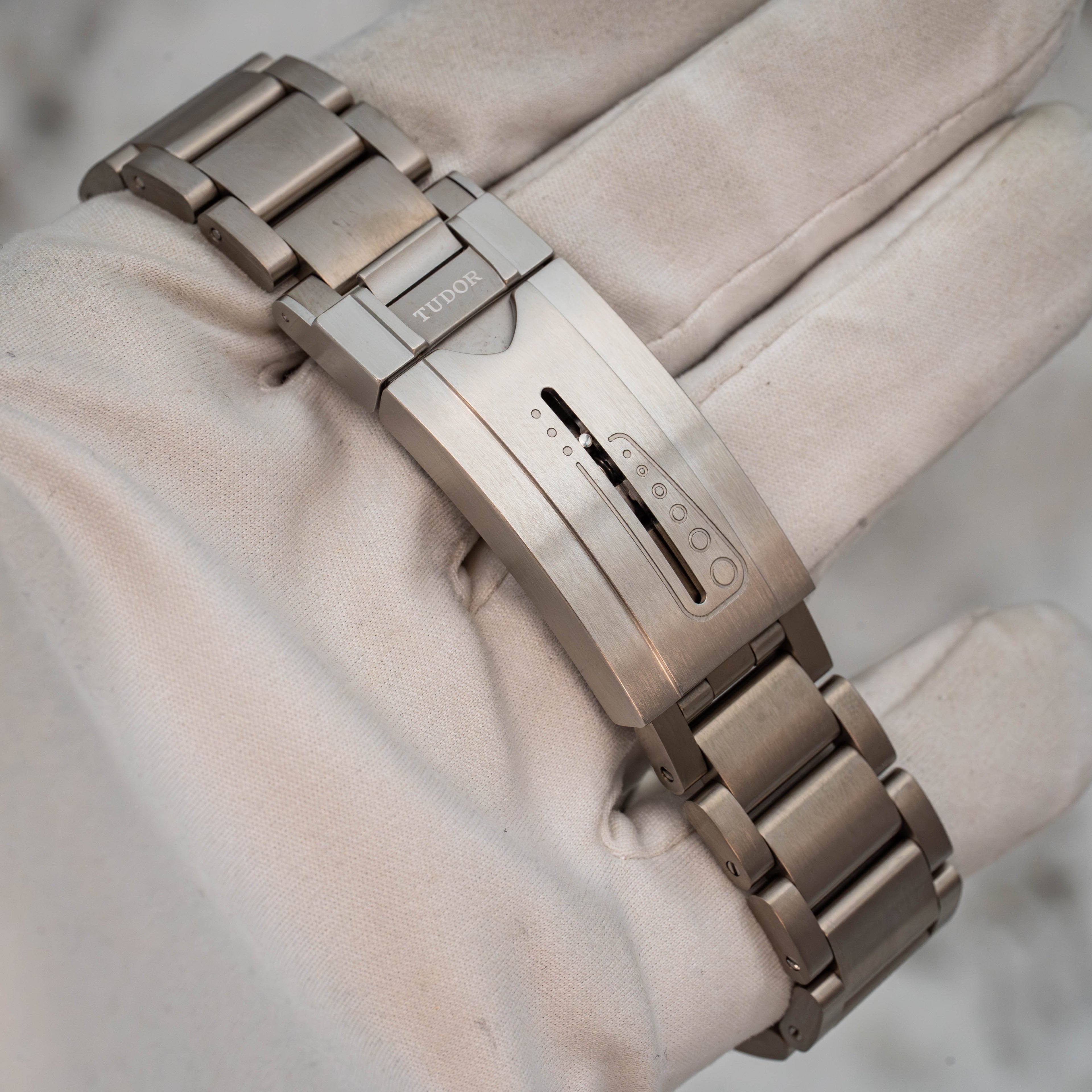 Tudor Pelagos 25600TB 42mm Titanium Blue Dial on Bracelet w Extra Strap B+P