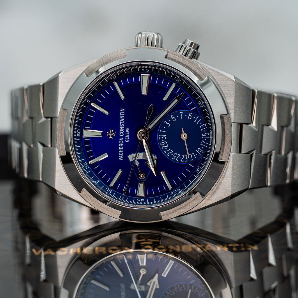 2023 Vacheron Constantin Overseas Dual Time 7900V/110A-B334 Sunburst Blue Dial Stainless Steel B+P
