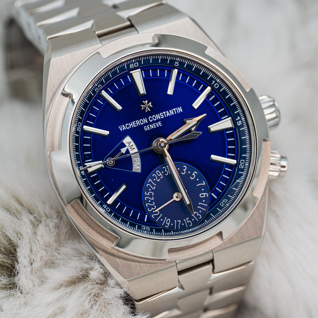 2023 Vacheron Constantin Overseas Dual Time 7900V/110A-B334 Sunburst Blue Dial Stainless Steel B+P