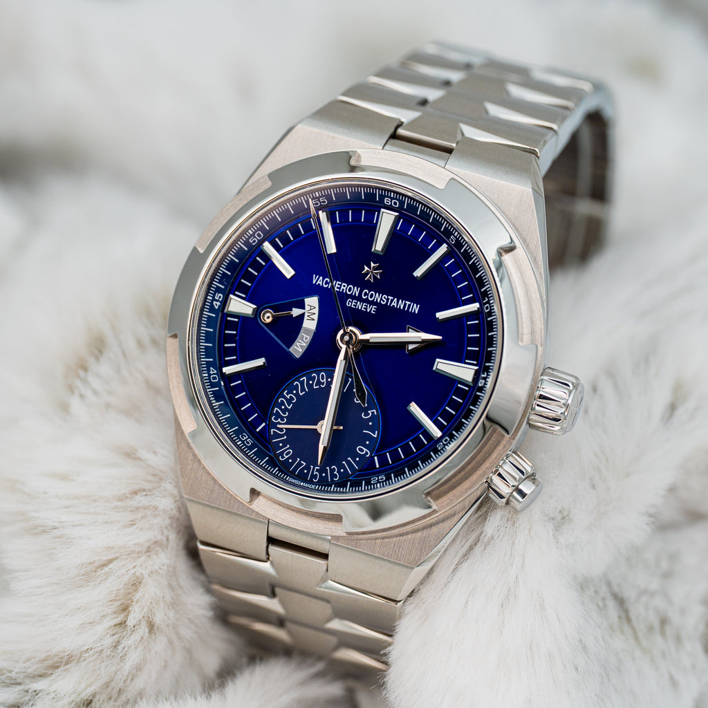 2023 Vacheron Constantin Overseas Dual Time 7900V/110A-B334 Sunburst Blue Dial Stainless Steel B+P