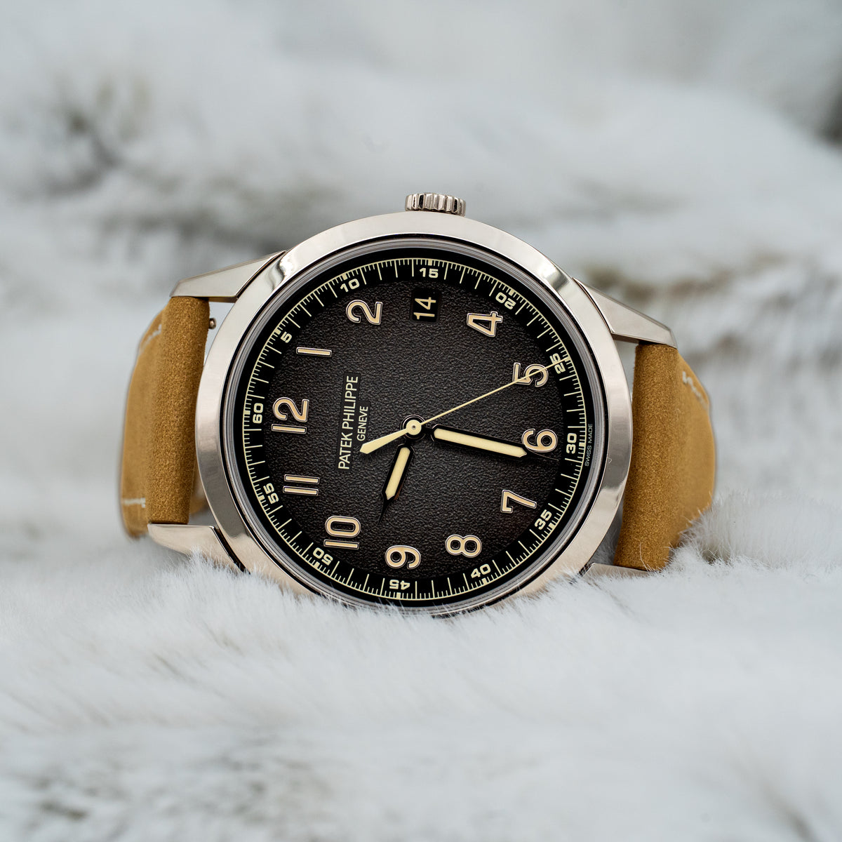 2024 Patek Philippe Calatrava 5226G-001 White Gold Unworn Nubuck Leather Strap B+P