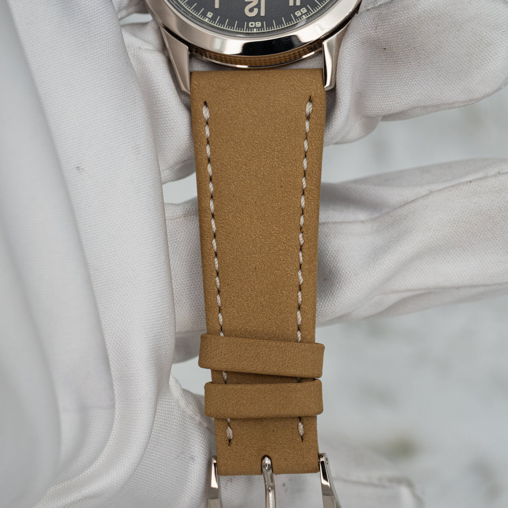 2024 Patek Philippe Calatrava 5226G-001 White Gold Unworn Nubuck Leather Strap B+P