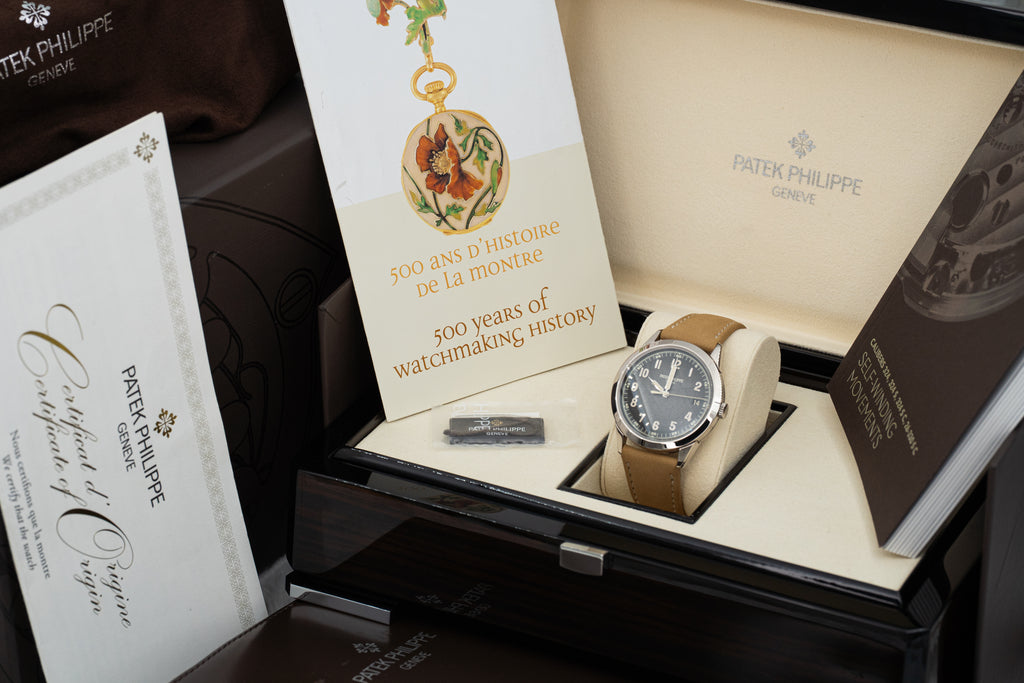 2024 Patek Philippe Calatrava 5226G-001 White Gold Unworn Nubuck Leather Strap B+P