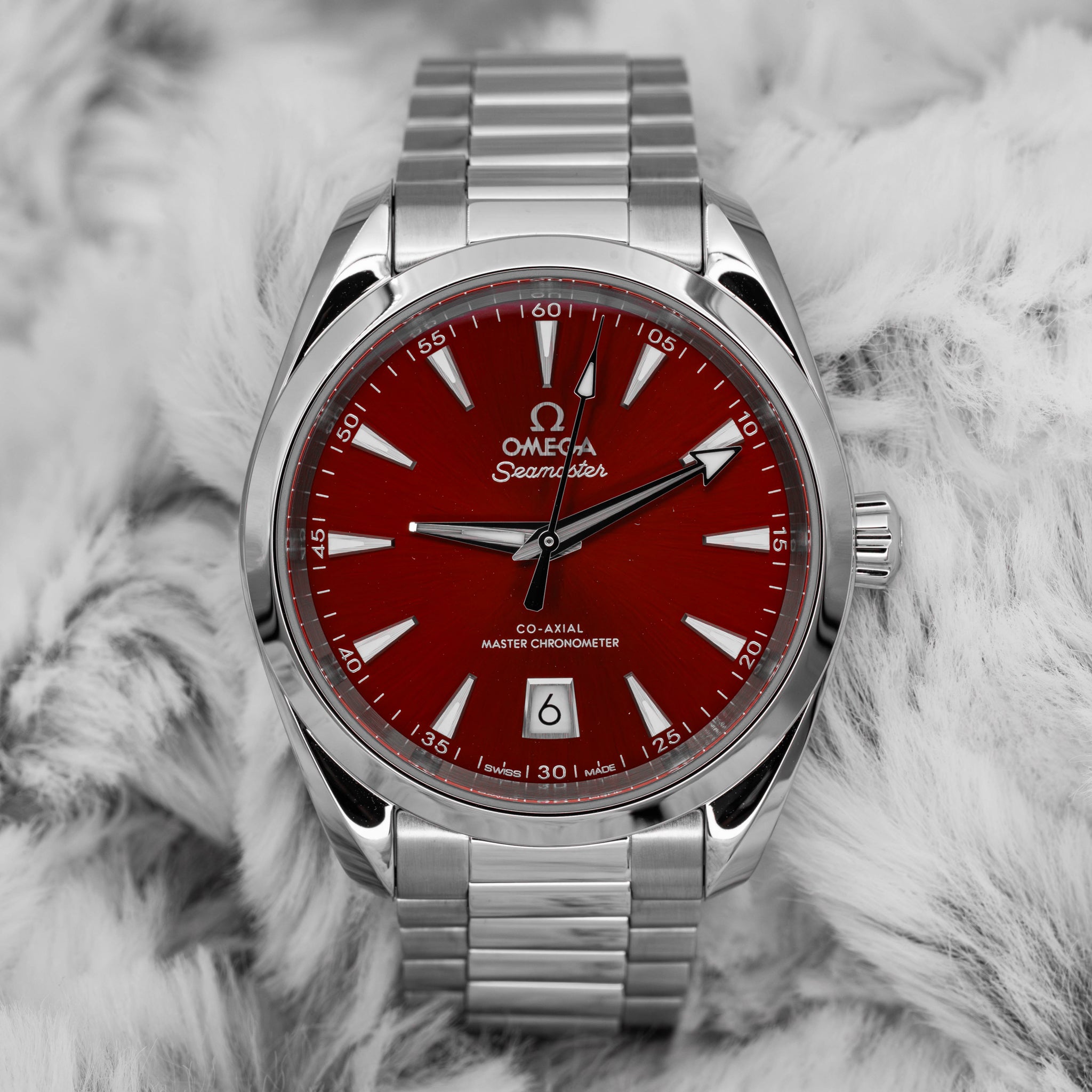 2024 Omega Seamaster Aqua Terra 38 Red Dial on Bracelet 220.10.38.20.13.003 B+P