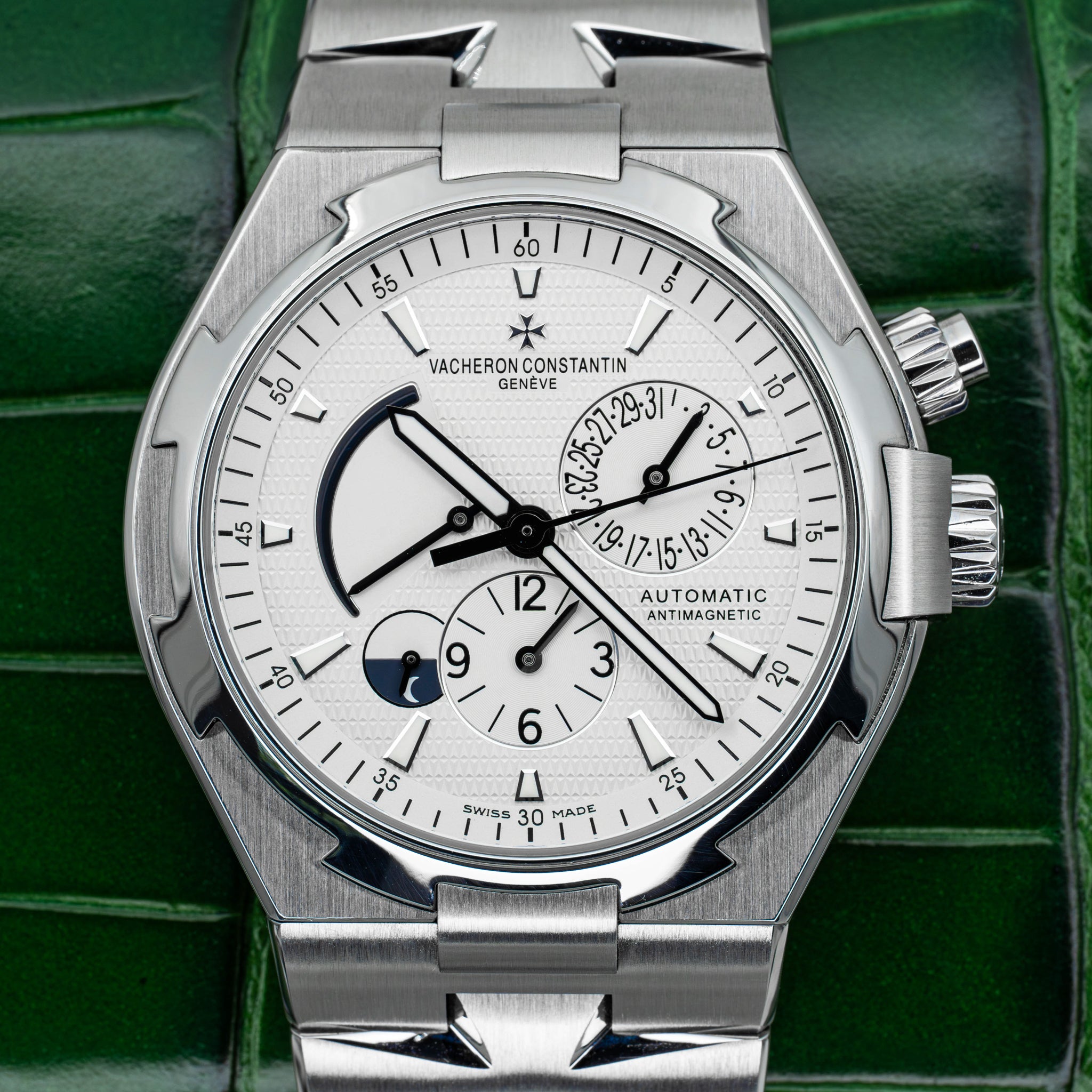 2016 Vacheron Constantin Overseas 47450 Dual Time White Dial on Bracelet B+P