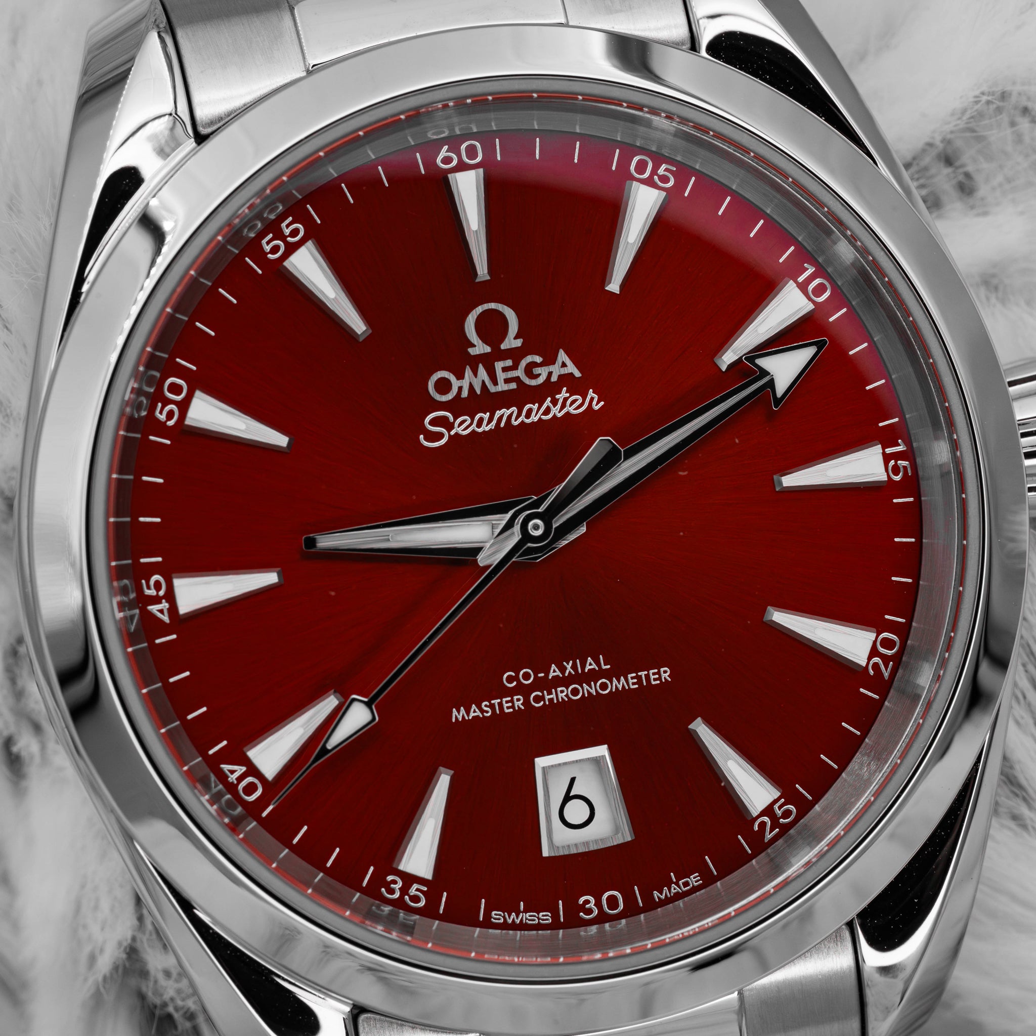 2024 Omega Seamaster Aqua Terra 38 Red Dial on Bracelet 220.10.38.20.13.003 B+P
