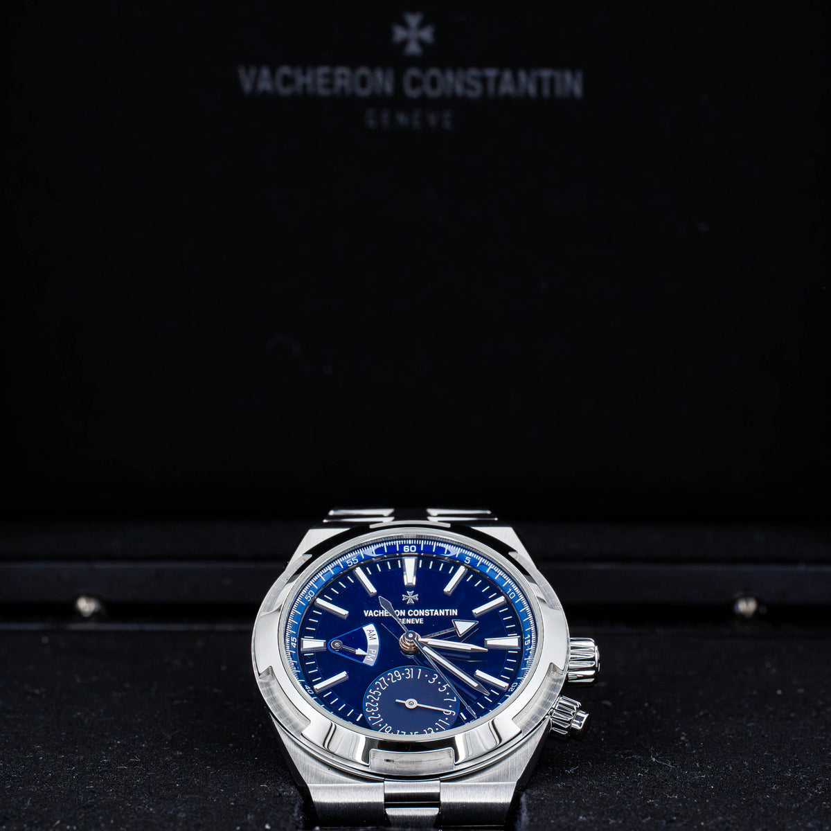 2024 Vacheron Constantin Overseas Dual Time 7920V Sunburst Blue Dial Steel