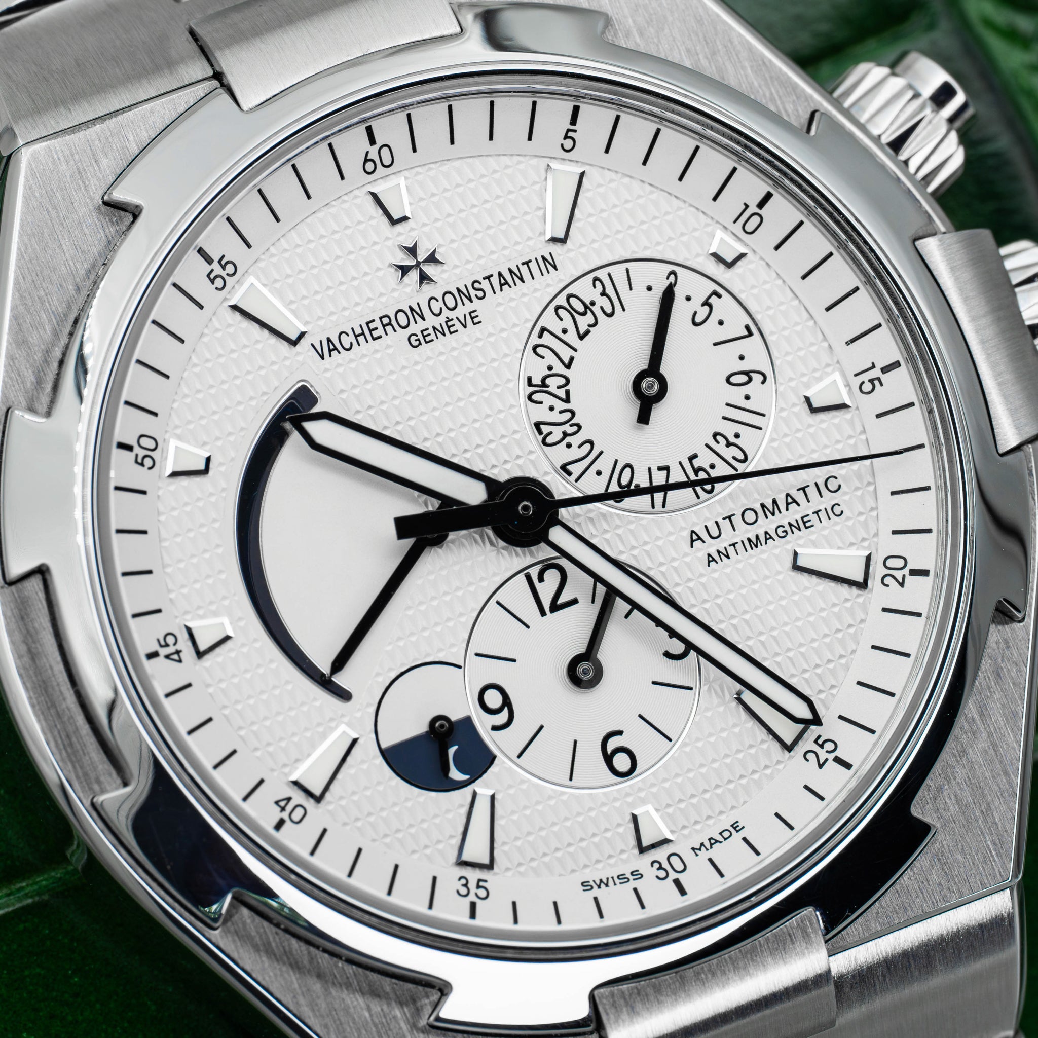 2016 Vacheron Constantin Overseas 47450 Dual Time White Dial on Bracelet B+P
