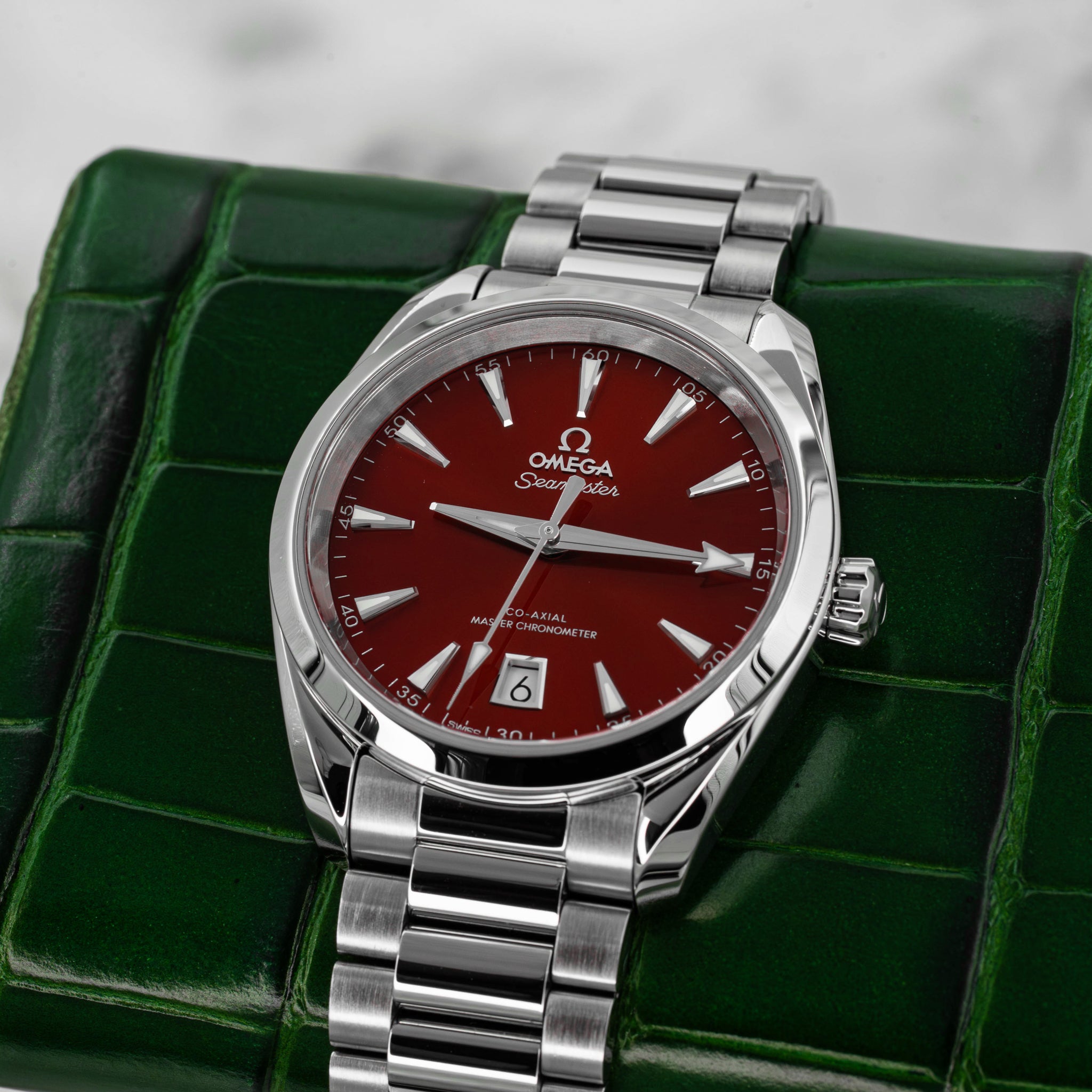 2024 Omega Seamaster Aqua Terra 38 Red Dial on Bracelet 220.10.38.20.13.003 B+P